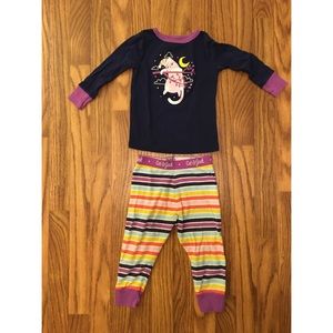 2T long sleeved pajamas Cat & Jack